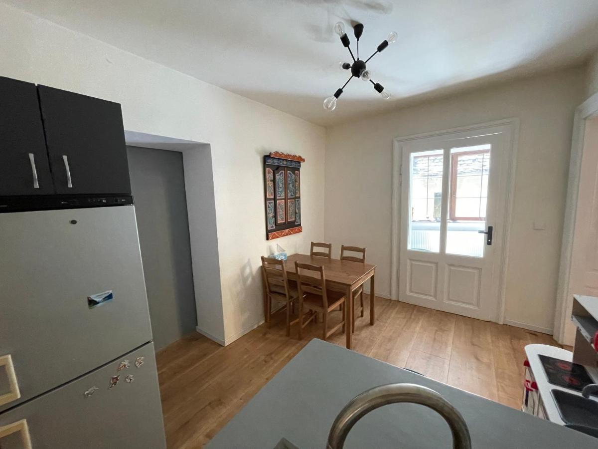 Central Retro Apartment Сибиу Екстериор снимка